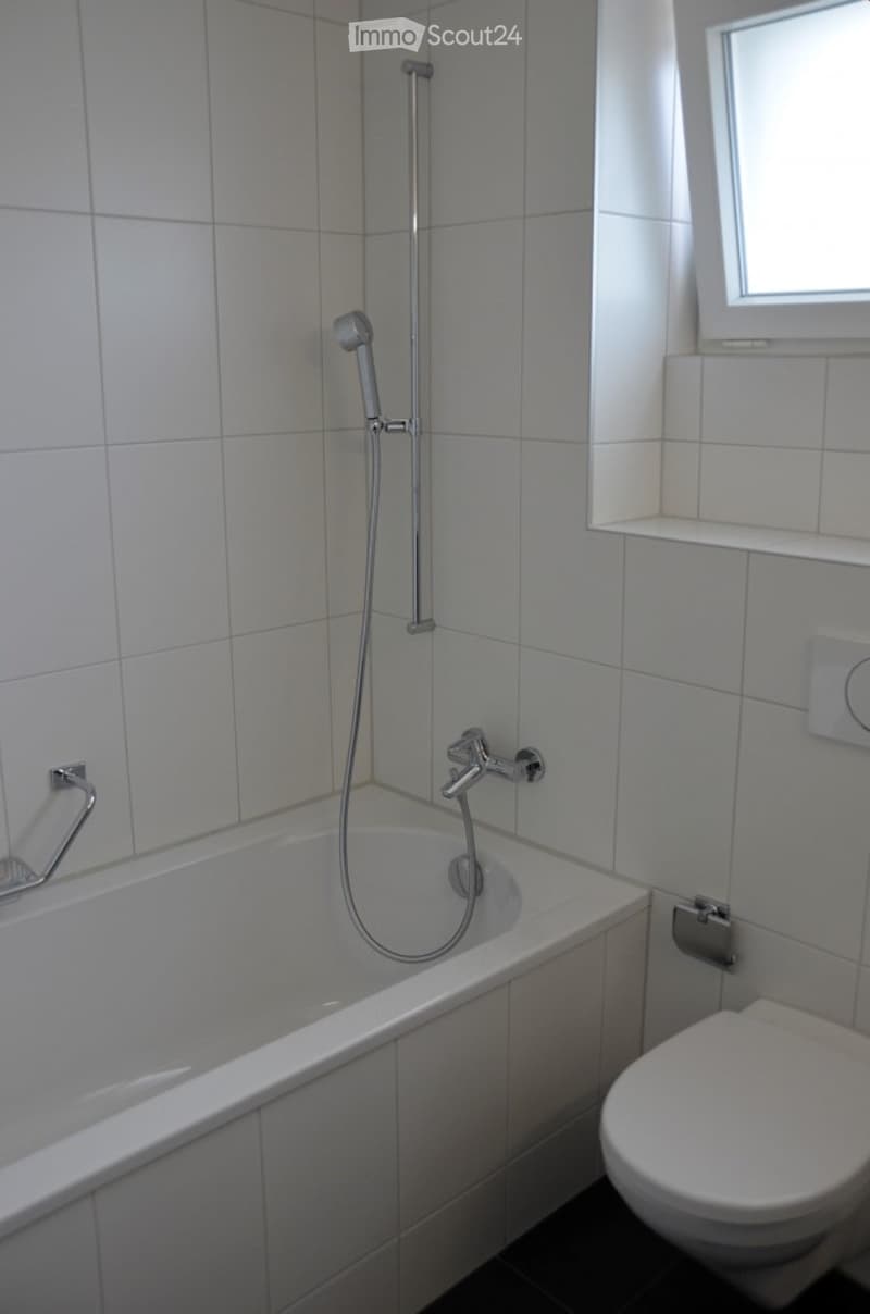 Appartement attique lumineux et spacieux de 2,5 pièces en norme de propriétaire occupant (5)