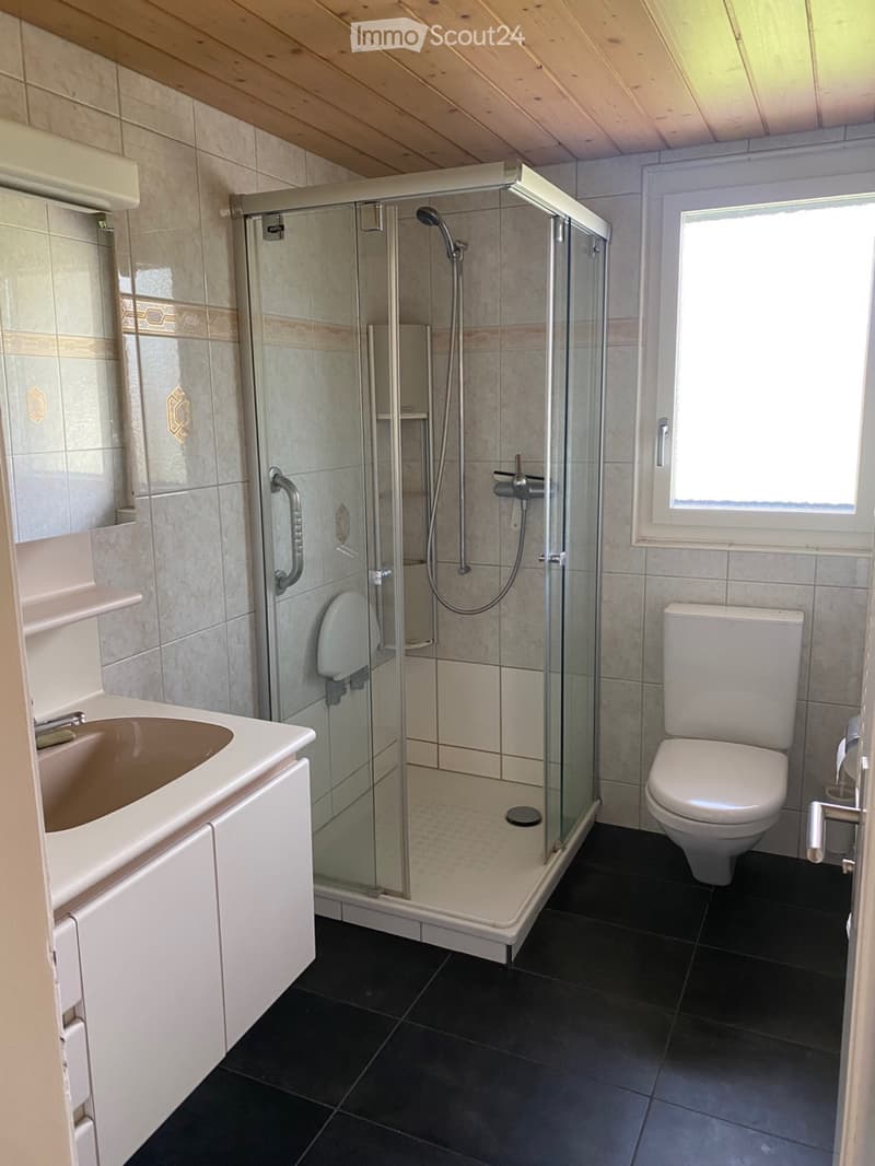 Helle 4-Zimmer Wohnung mit Balkon in Wimmis (5)
