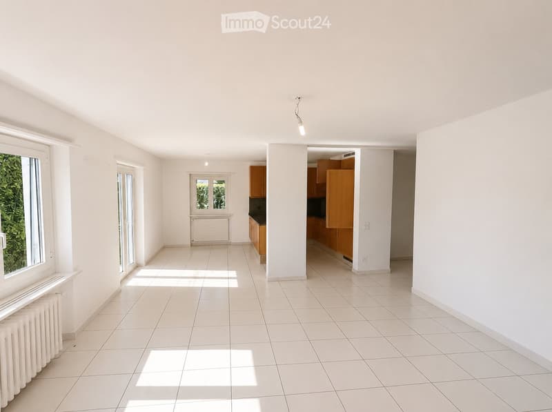 Appartement lumineux avec vue sur Porza (3)