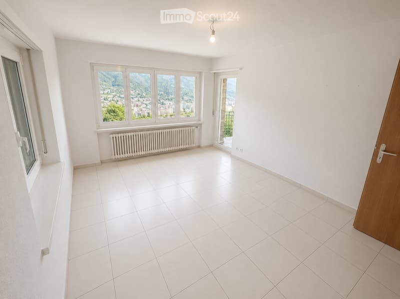 Appartement lumineux avec vue sur Porza (4)