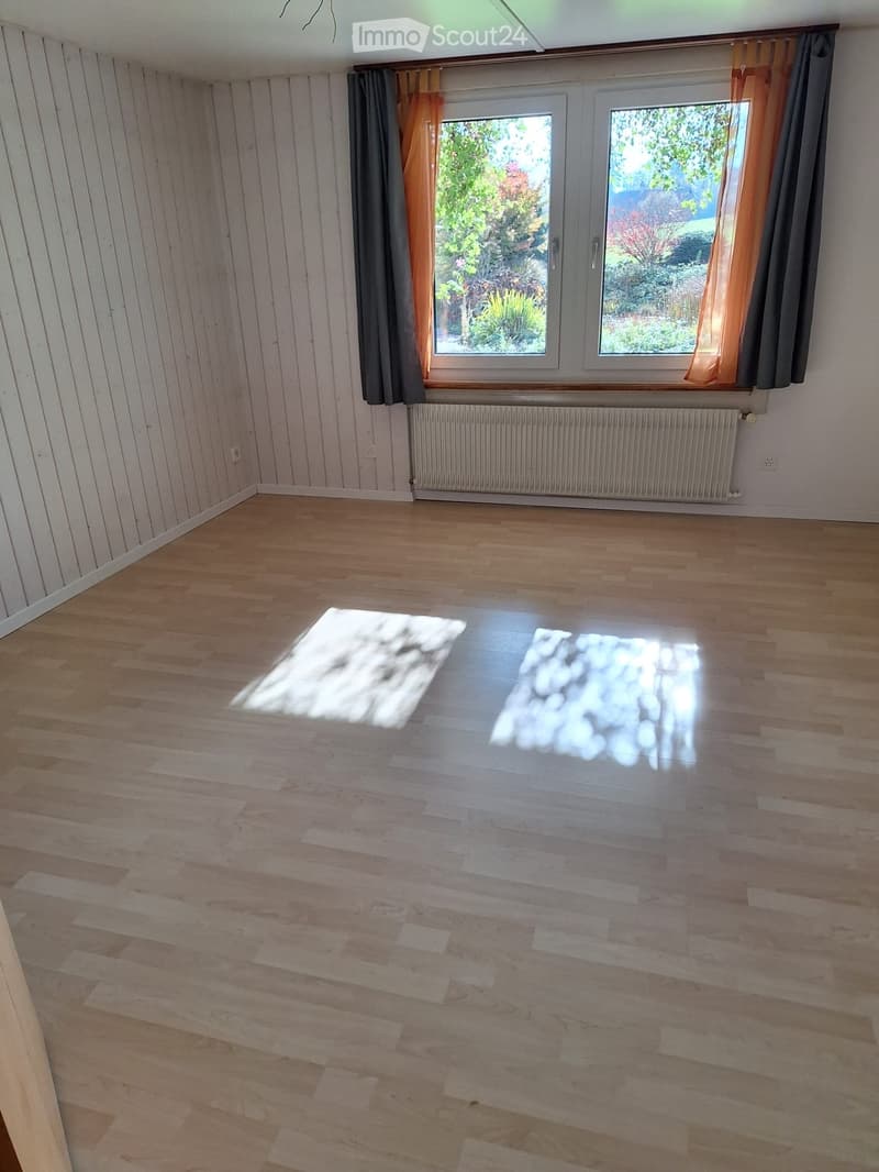 Appartamento al piano terra con area di seduta e prato privati in una casa di 3 famiglie (5)