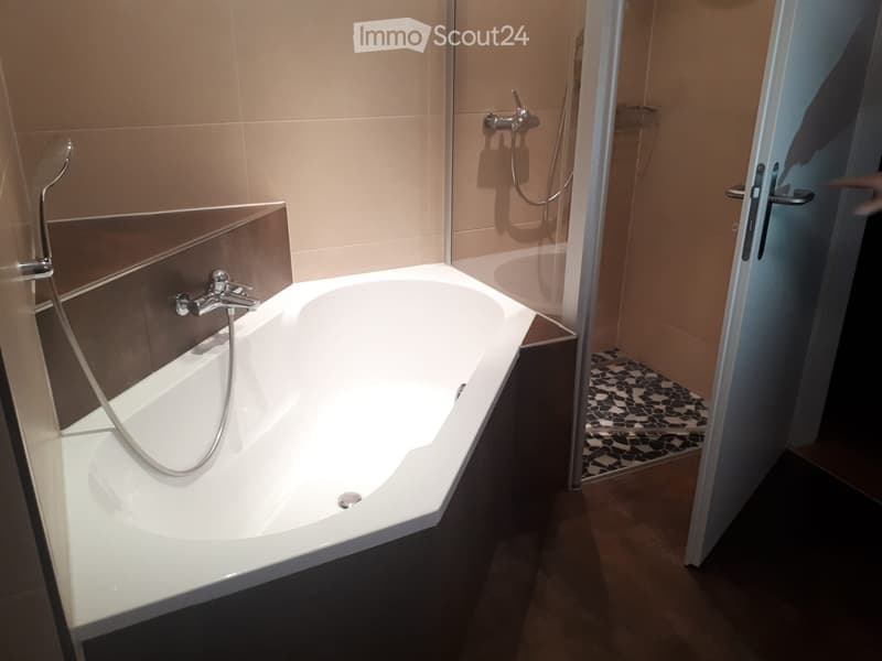 Charmante 3.5-Zimmer-Maisonettewohnung in Zofinger Altstadt (2)