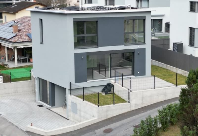 Schönes und funktionales neues Haus in Claro (4)