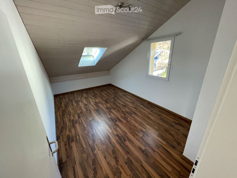 Appartamento mansardato di 4 locali a Rüegsauschachen con vista panoramica (5)
