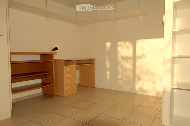 Bright 3.5 room ground floor apartment (4)