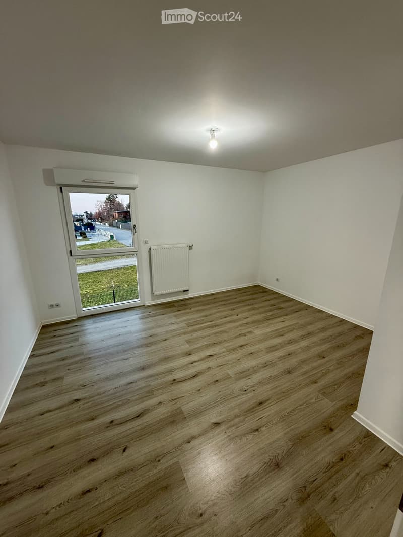Modernes Einfamilienhaus mit Garten (4)