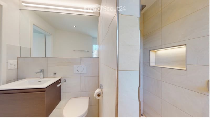Moderne 1.5 Zimmer Studio Wohnung mit Vorplatz (2)