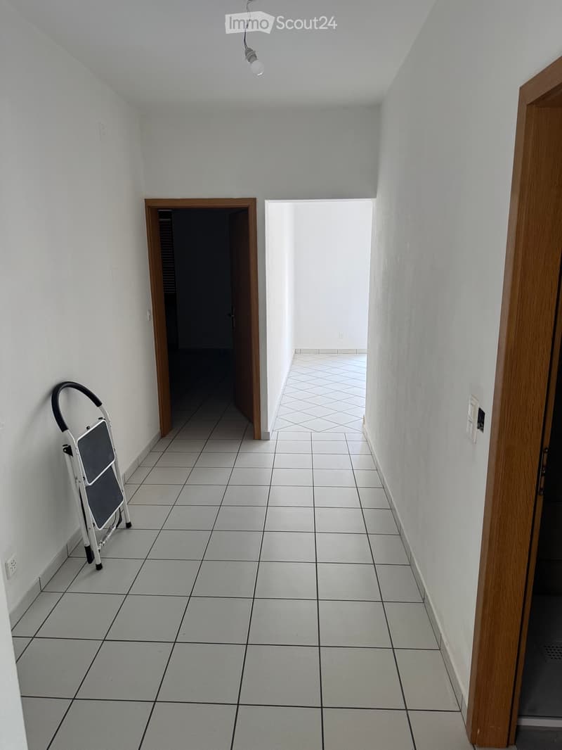 Geräumige 4,5-Zimmer-Wohnung mit Autoabstellplatz (5)