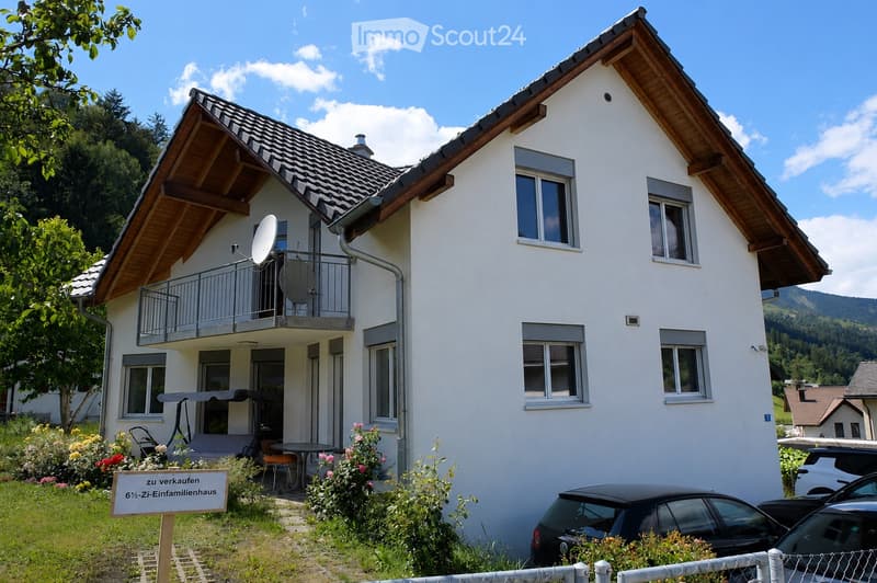 6.5-room single-family house with garden and mountain view (1)