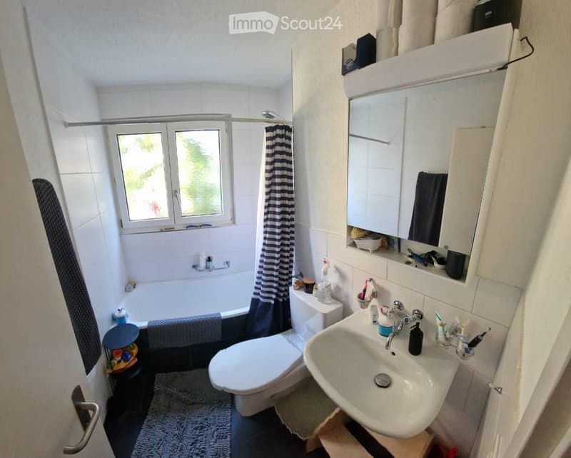 Schöne 3.5 Zimmer Wohnung zu Vermieten per 1.8 (2)