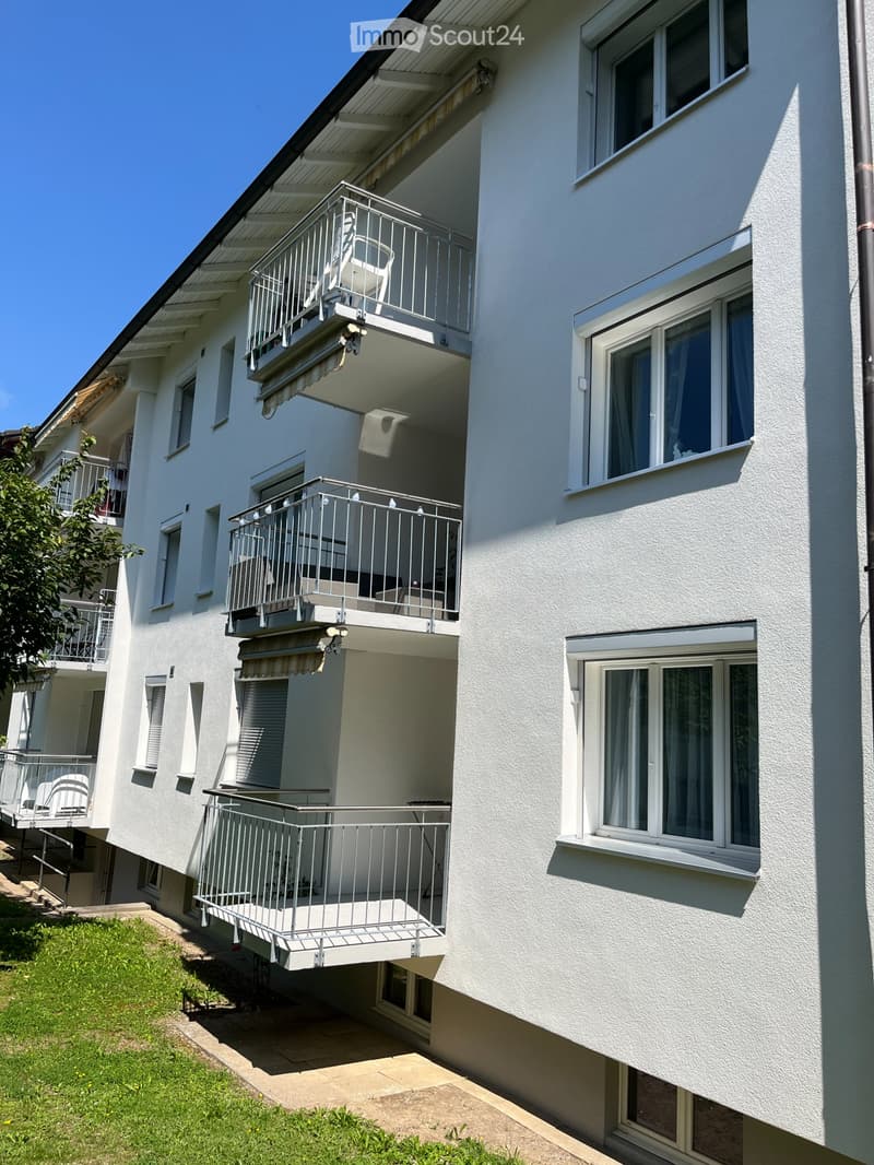 In Kloten 2.5 Zimmer Wohnung sonnig Nähe öffentlich Verkehr. (1)