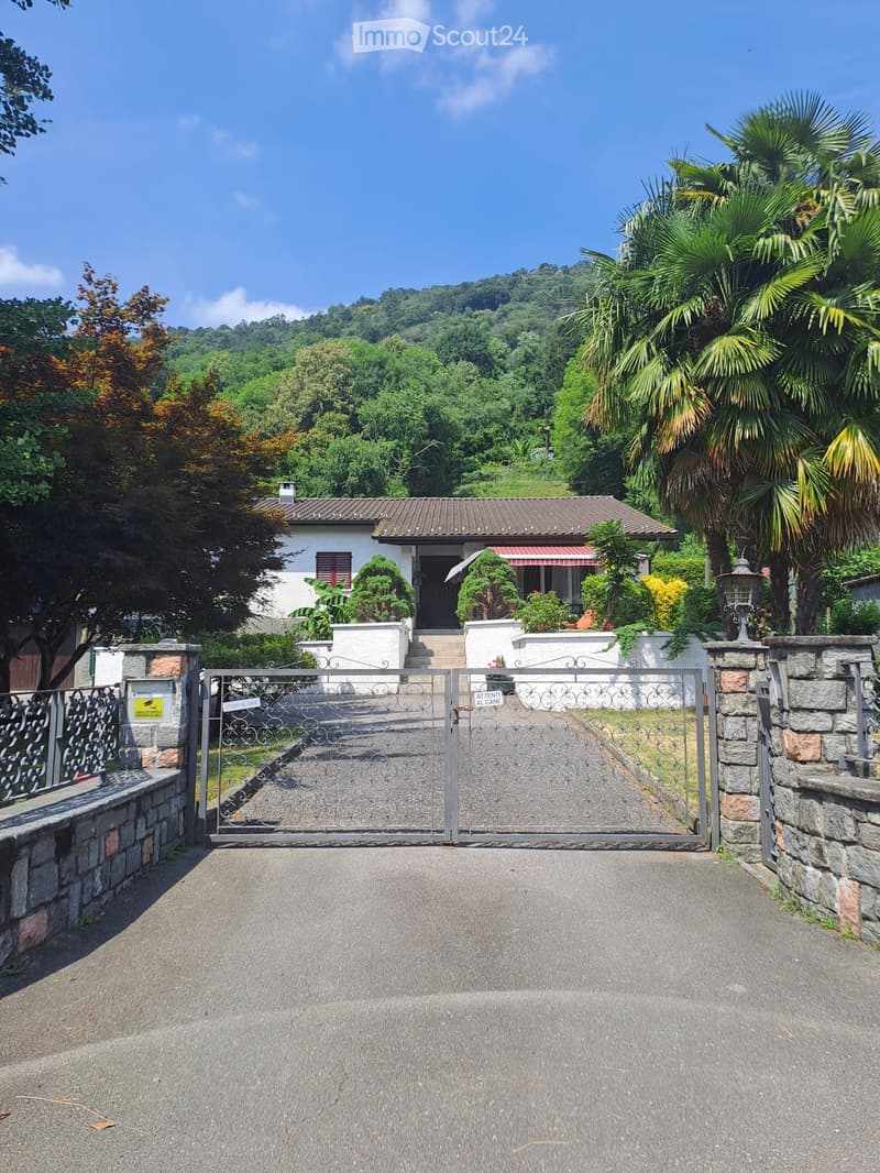 Sessa.Grande casa,tutta su un piano (1)