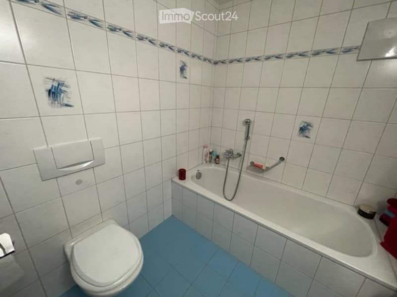 helle 3.5-Zi.-Wohnung (110 m²) mit Südbalkon & Parkplatz (3)