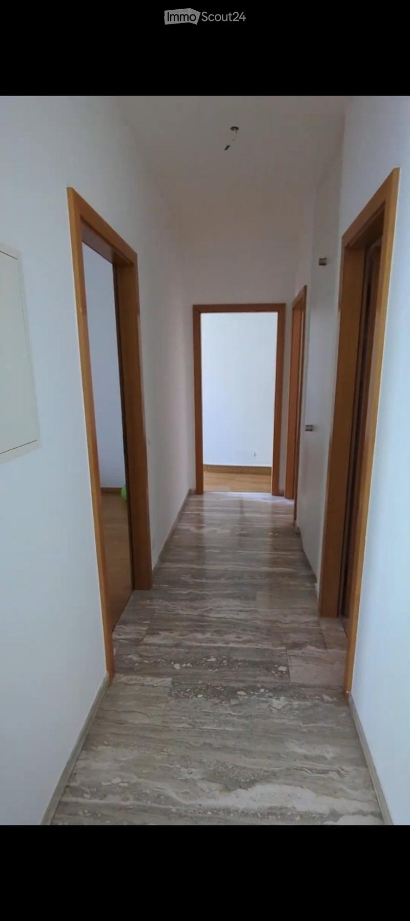 Prächtige und geräumige 4.5-Zimmer-Wohnung in Besso (110 m²) (5)