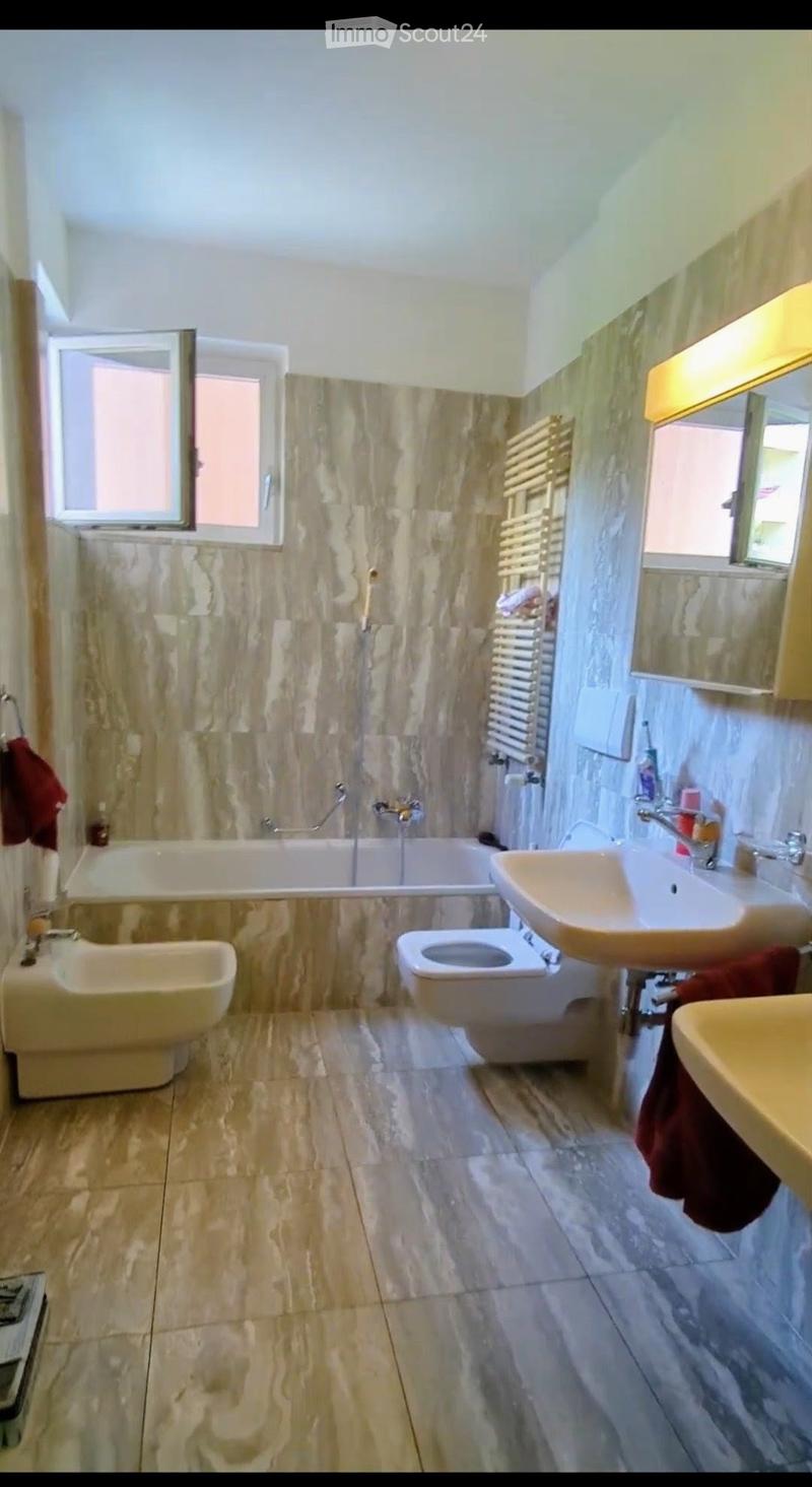 Prächtige und geräumige 4.5-Zimmer-Wohnung in Besso (110 m²) (7)