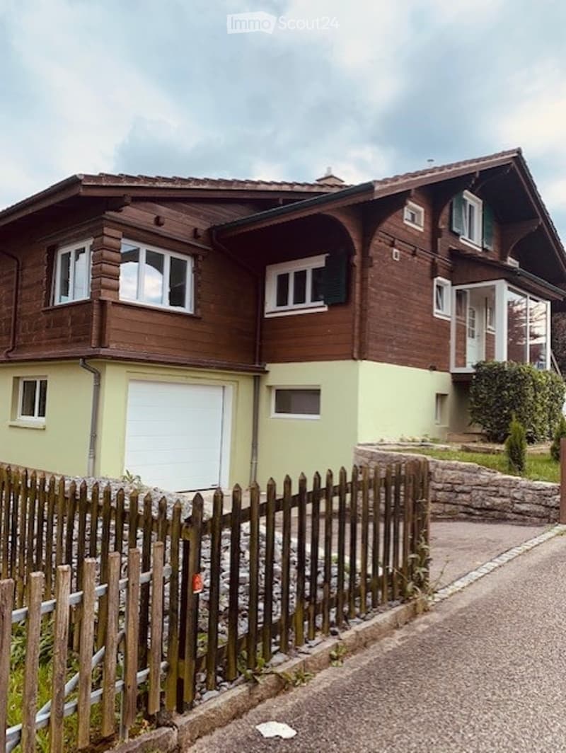 5-Zimmer Chalet EFH mit grosser Sonnenterrasse & Gewerberaum (1)