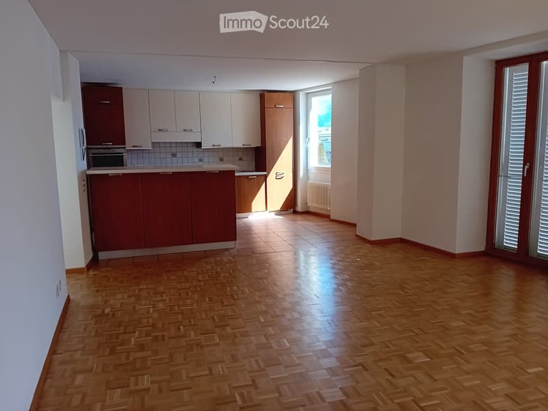 Wohnung 120 m2 3,5 Zimmer in einem charakteristischen Haus im Ortskern (2)