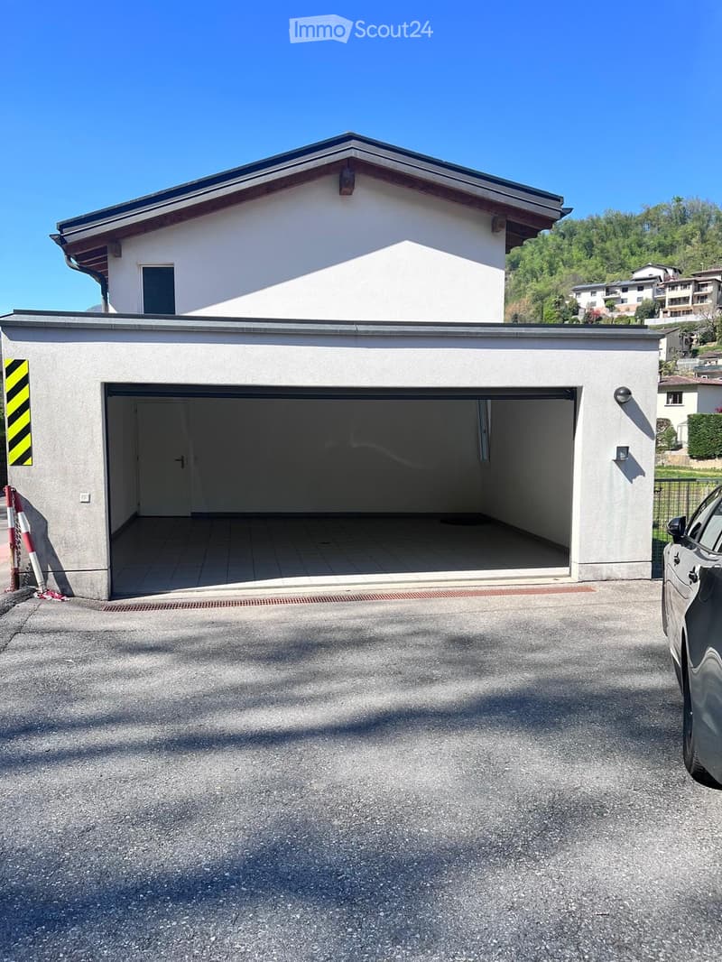 Rent house 4.5 rooms in Figino (5)