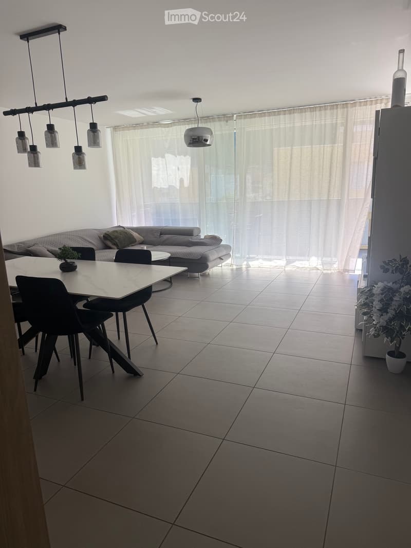 Rent 2.5-room apartment (2)