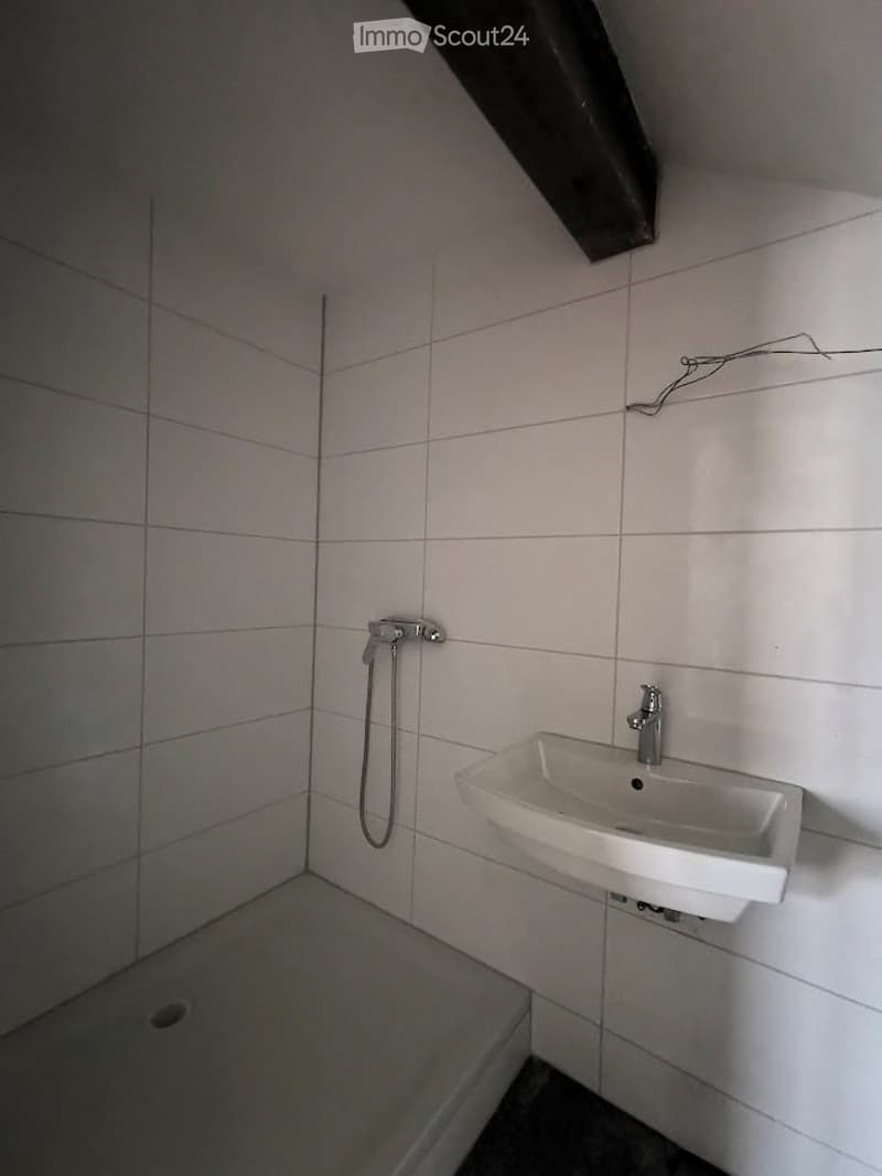 Affordable 1-room apartment for rent (2)