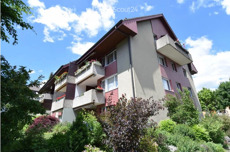 Incantevole appartamento mansardato di 1,5 locali con vista sulla montagna a Thun (1)