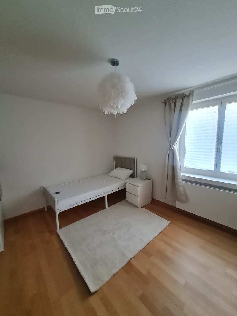 Frauen WG Zimmer nach Vereinbarung (2)