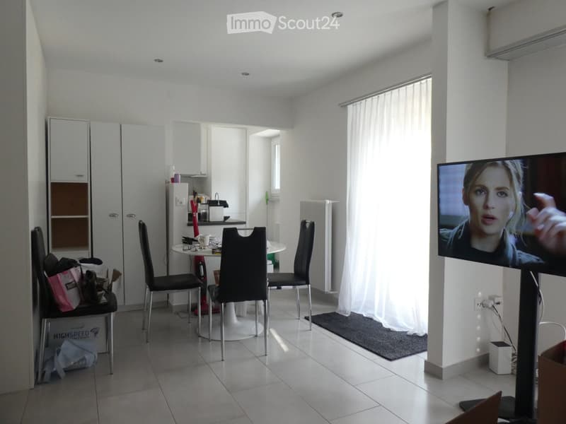 AFFITTASI A PIANEZZO 2 LOCALI (2)