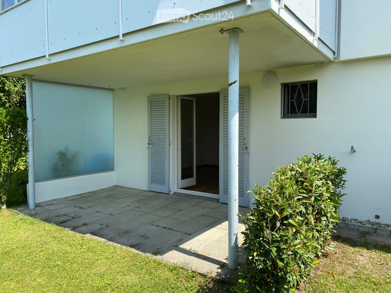 2,5 Zimmer Wohnung mit Sitzplatz in Einfamilienhaus (1)