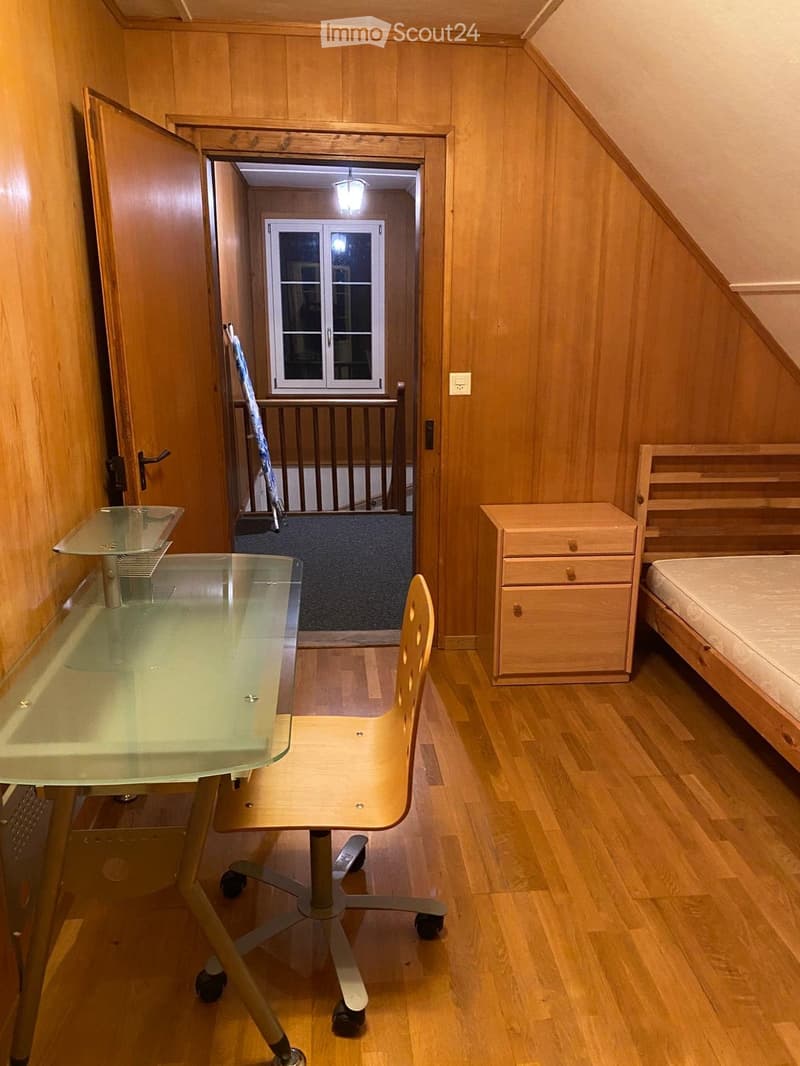 small rustic shared flat room with balcony (5)