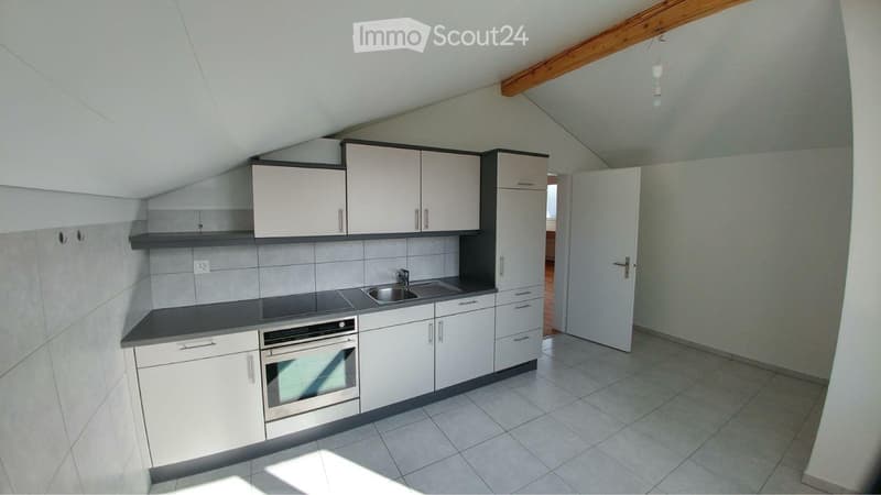2½-room attic apartment in Adligenswil (3)