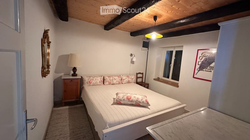 Ticino house with two renovated apartments (4)