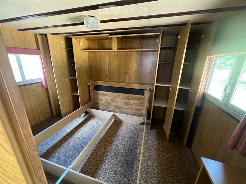Mobile Home (4)