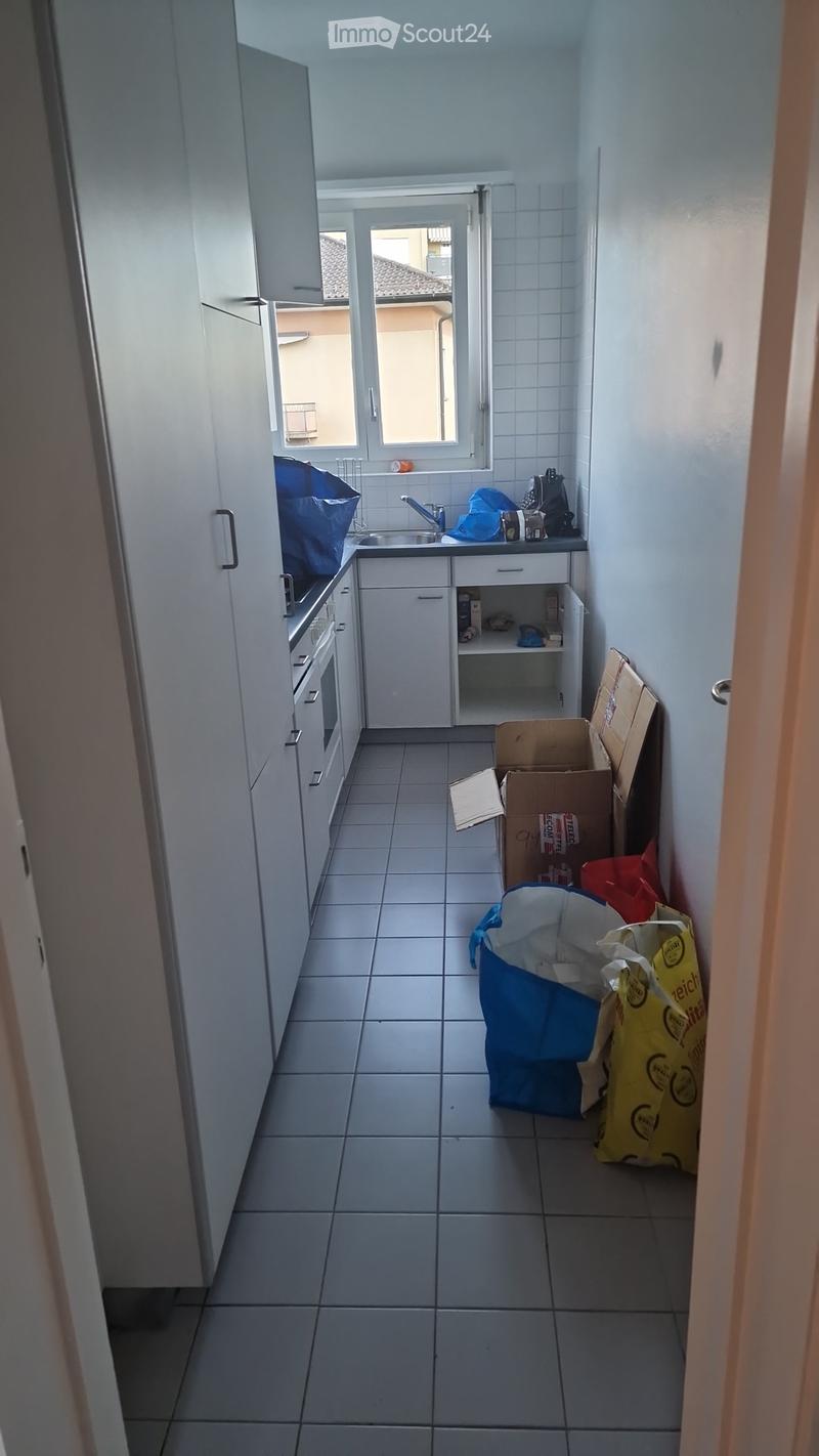 Ich suche einen Nachmieter für 4.5 Zimmer (3)