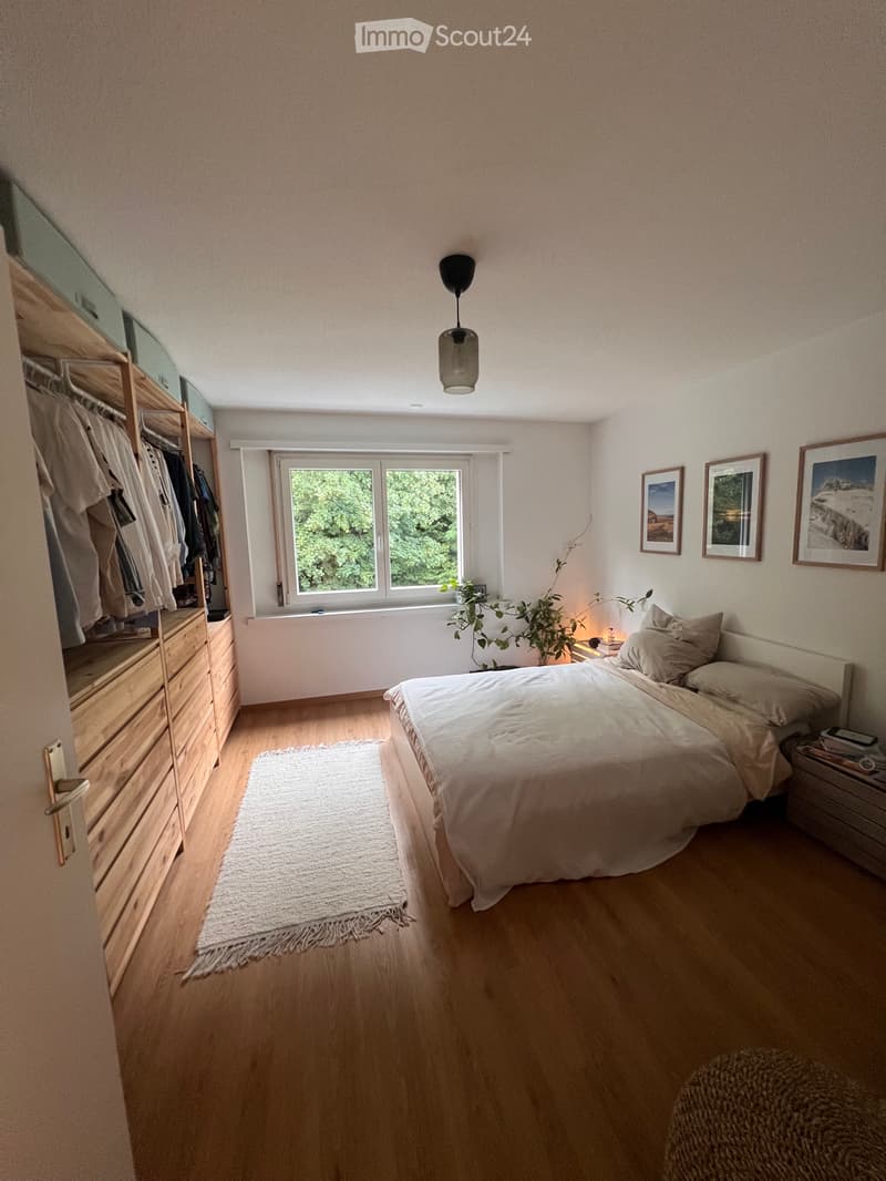Helle 3.5-Zimmer-Wohnung mit Balkon in Baden (3)