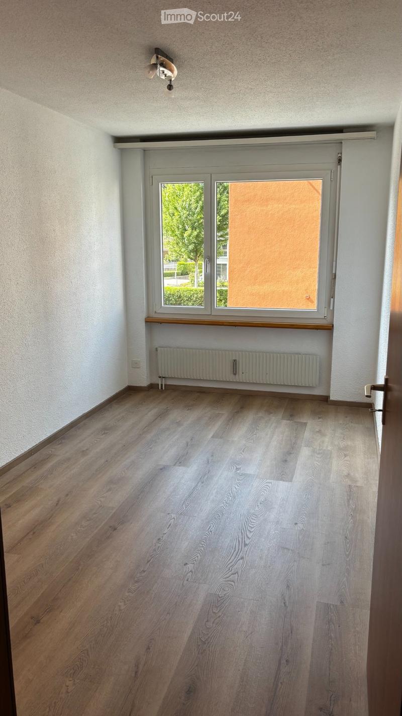 Bright 3.5 room apartment in a good location in Walenstadt (3)