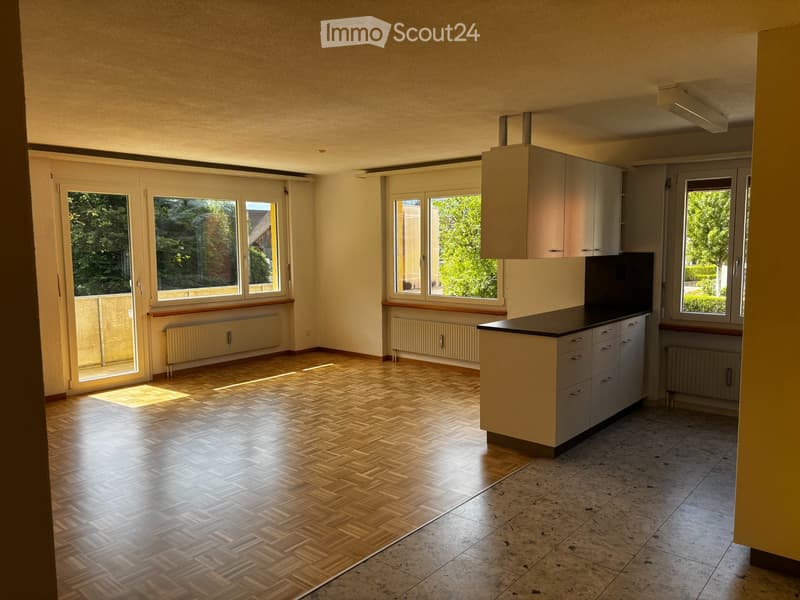 Bright 3.5 room apartment in a good location in Walenstadt (1)
