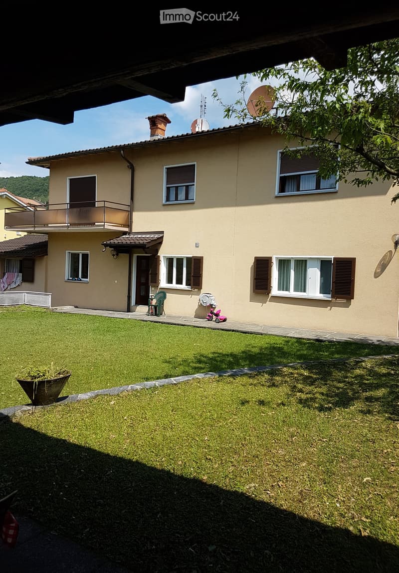 House with 3 apartments in Sessa - Negotiable price (2)