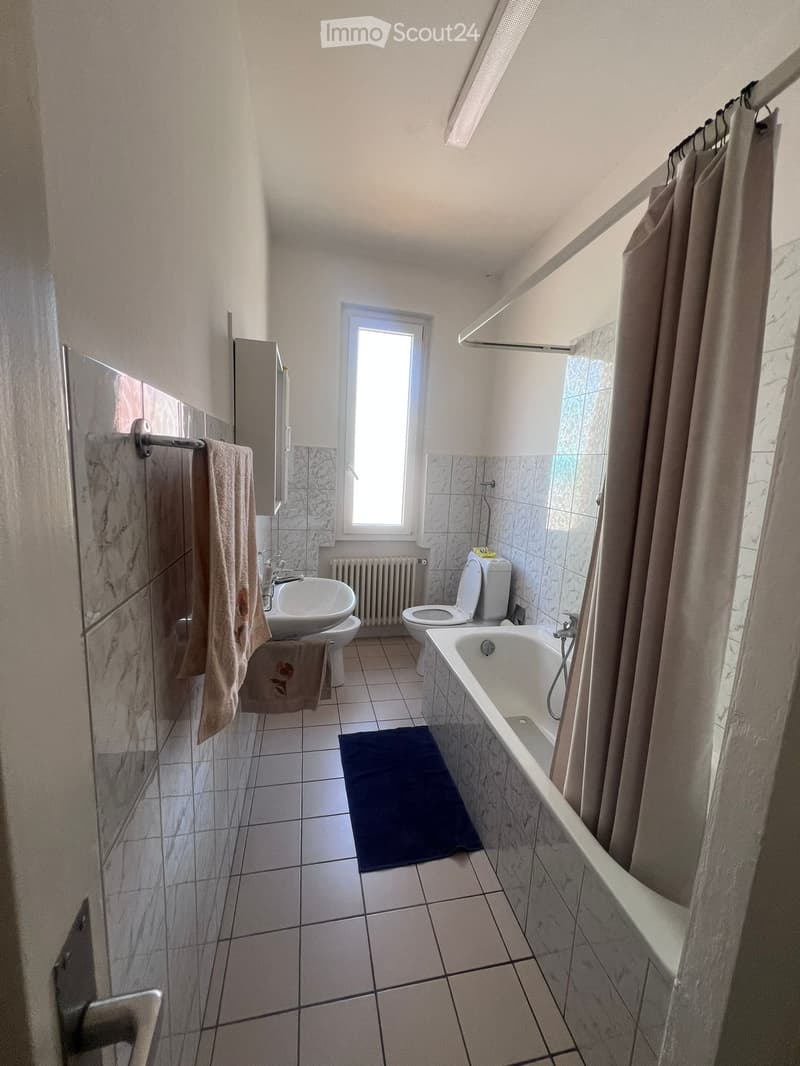 We are looking for a roommate for a shared apartment (2)
