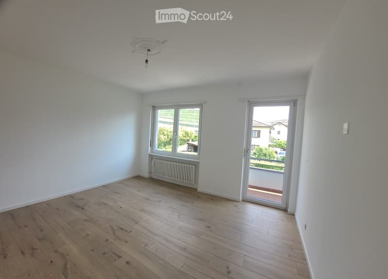 Miete helles 4.5-Zimmer-Wohnung mit schönem Blick ins Grüne (10)