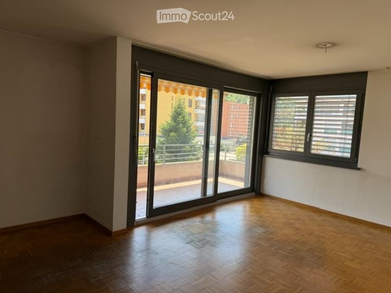 Caslano Wohnung 4,5 Zimmer mit zwei Badezimmern und Balkon (1)