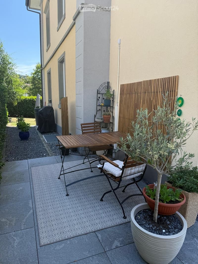 5.5-Zi-Wohnung in freistehender Jugendstilvilla mit Garten (4)