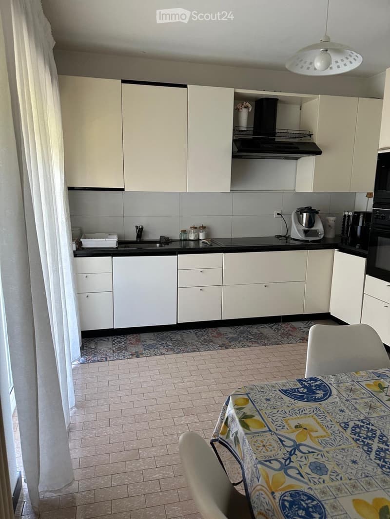 Wir suchen einen Nachmieter für eine 3.5-Zimmer-Wohnung in Arbedo (3)