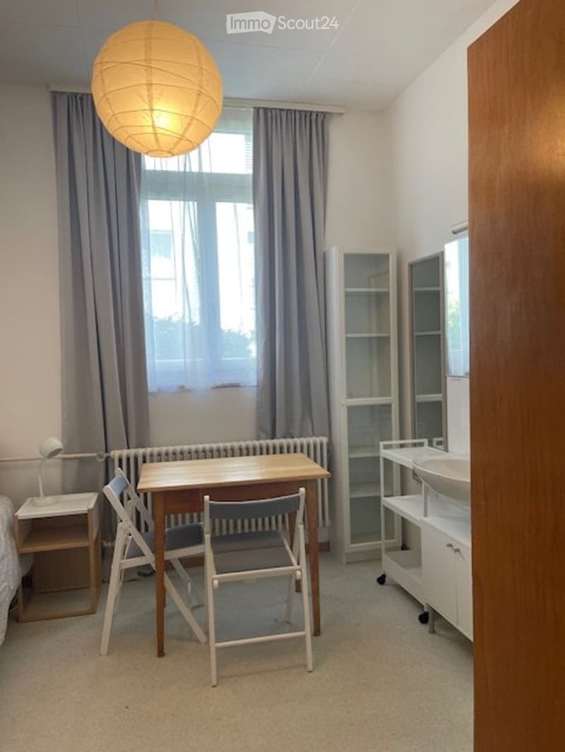 Einzel Zimmer (1)