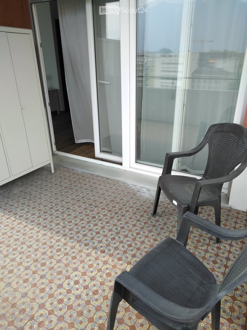 Si affitta monolocale ammobiliato con lavatrice (3)