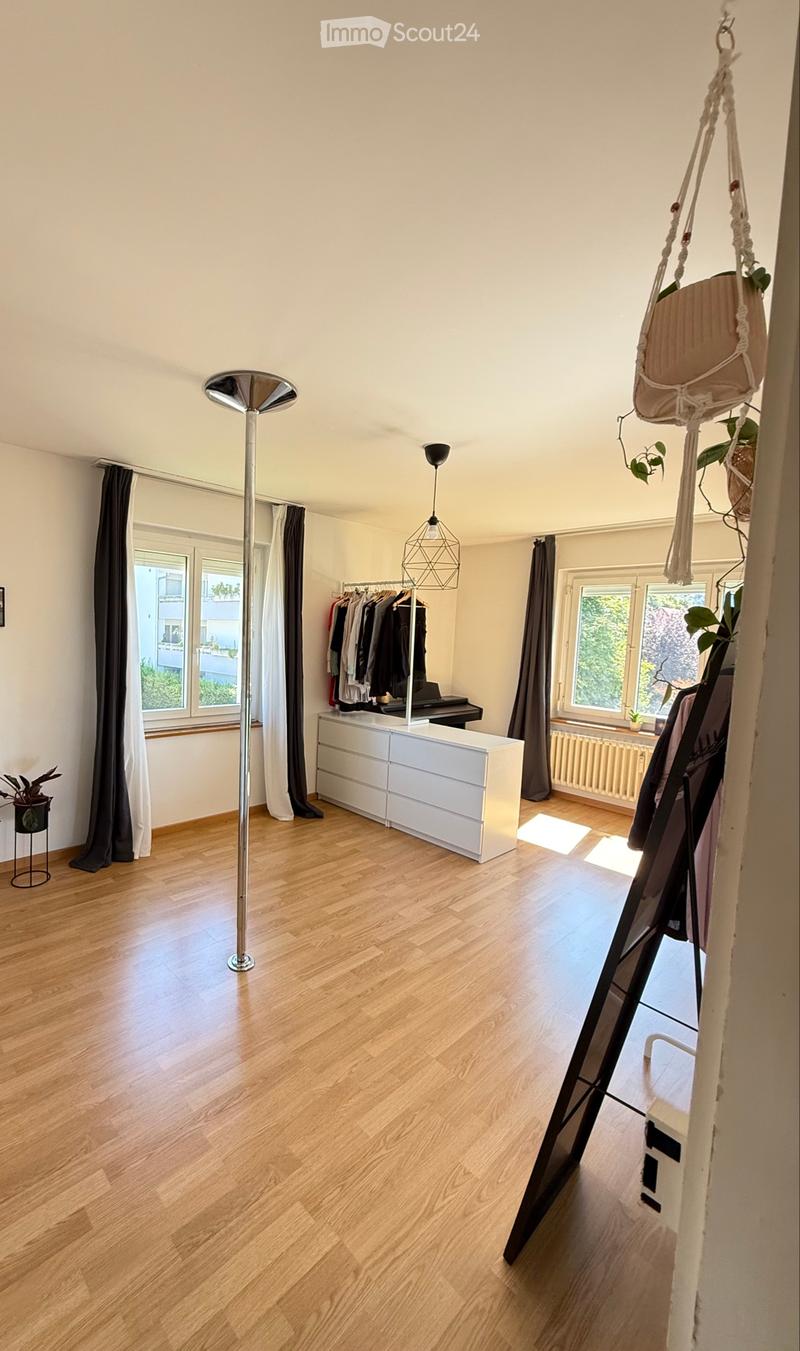 3-Bedroom Apartment in Burgdorf (2)