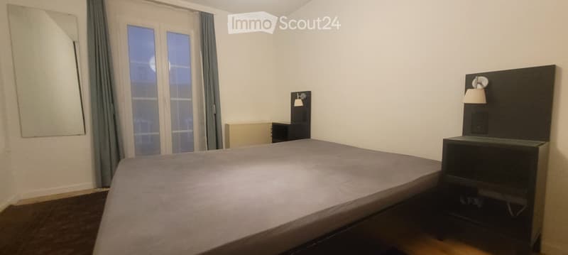 2.5-Zimmer Dachwohnung mit Balkon, möbliert, ab 1. Oktober (3)