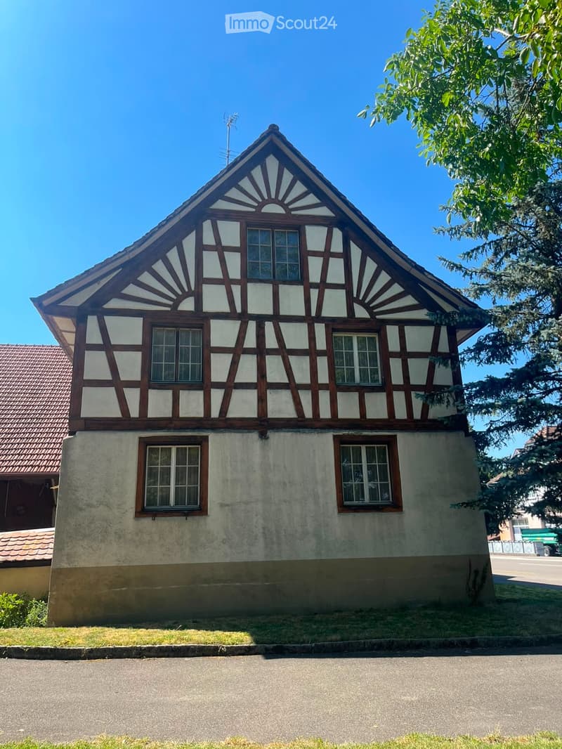 Charmantes Bauernhaus mit viel Charakter zu vermieten (1)
