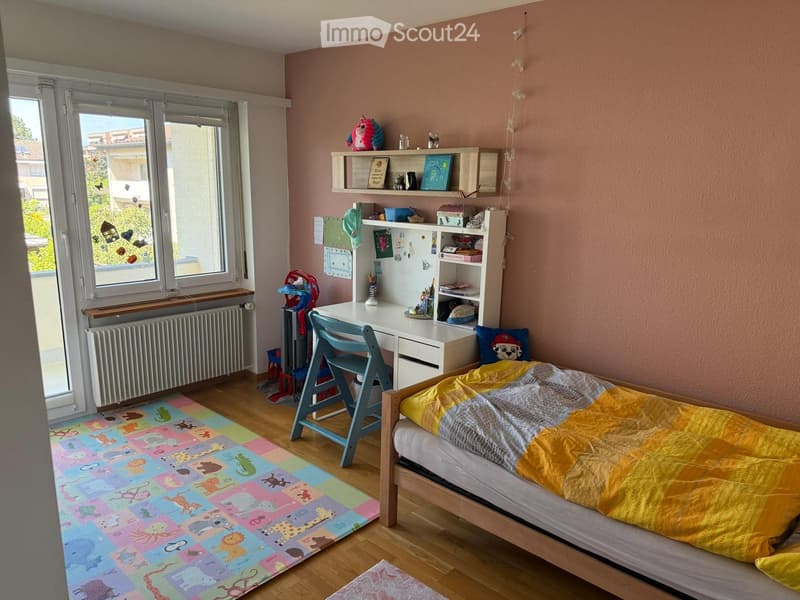 Eckreihenhaus mit grossem Garten und Garage (3)