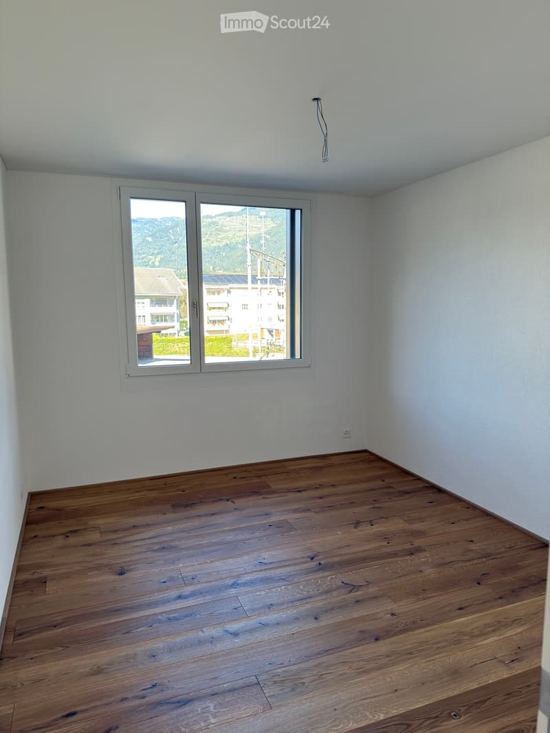 Modern 4.5 room apartment in a quiet residential area (3)