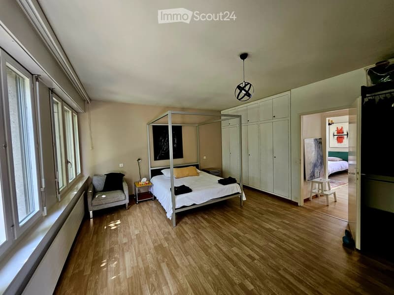 Moderne und geräumige möblierte Villa mit großem Garten (2)